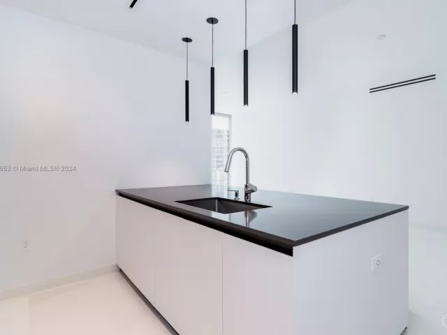 Продажа квартиры #902 - фото 5608703