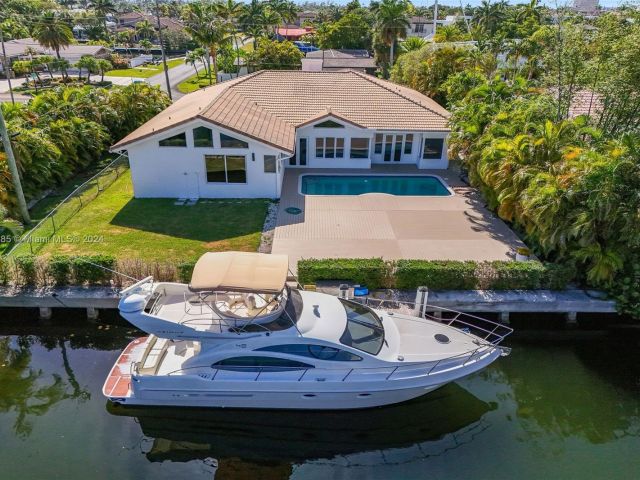 Продажа дома по адресу 543 Hibiscus Dr - фото 5524704