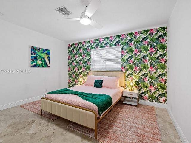 Дом в аренду по адресу 1931 NE 32nd Ave - фото 5726784