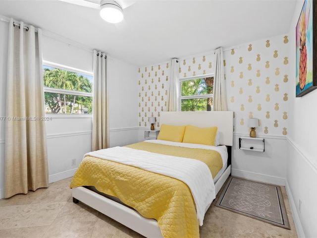 Дом в аренду по адресу 1931 NE 32nd Ave - фото 5726789