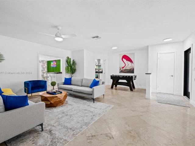 Дом в аренду по адресу 1931 NE 32nd Ave - фото 5726794