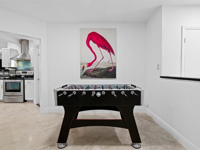 Дом в аренду по адресу 1931 NE 32nd Ave - фото 5726797