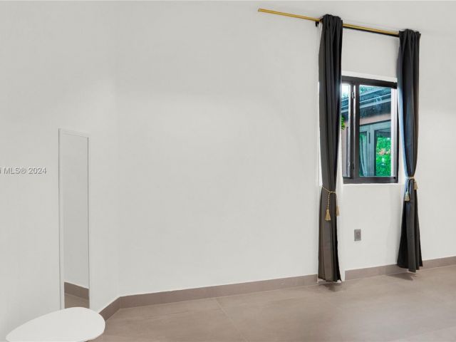 Продажа дома по адресу 63 SW 31st Rd - фото 5716318