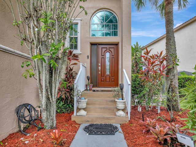 Продажа дома по адресу 325 NW 153rd Avenue - фото 5883947