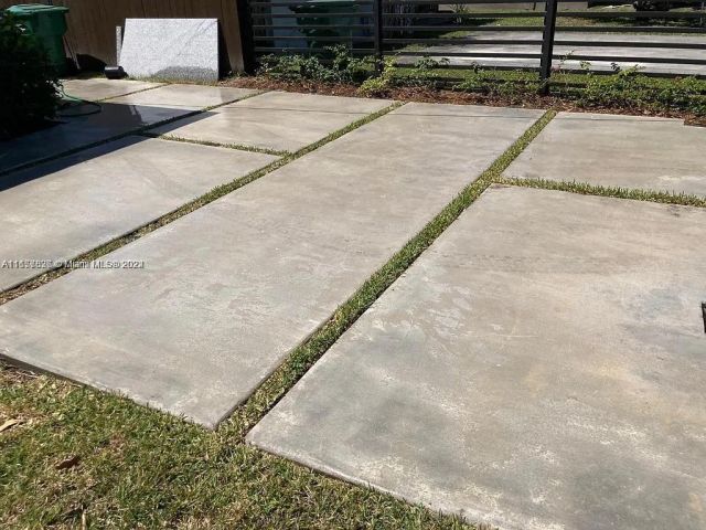 Продажа дома по адресу 1810 NW 69th Ter - фото 6008621