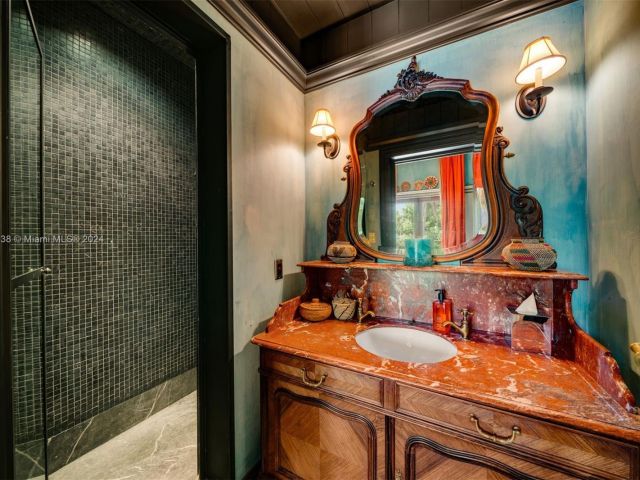 Продажа дома по адресу 230 Harbor Drive - фото 5573384