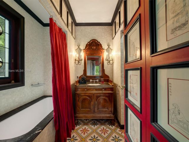 Продажа дома по адресу 230 Harbor Drive - фото 5573386