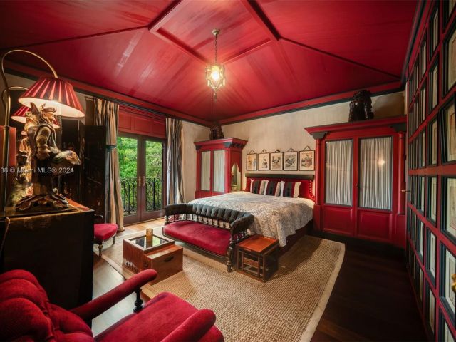 Продажа дома по адресу 230 Harbor Drive - фото 5573387