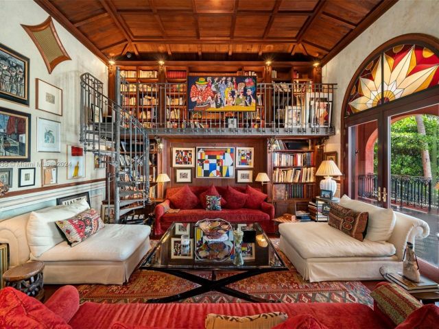 Продажа дома по адресу 230 Harbor Drive - фото 5573396