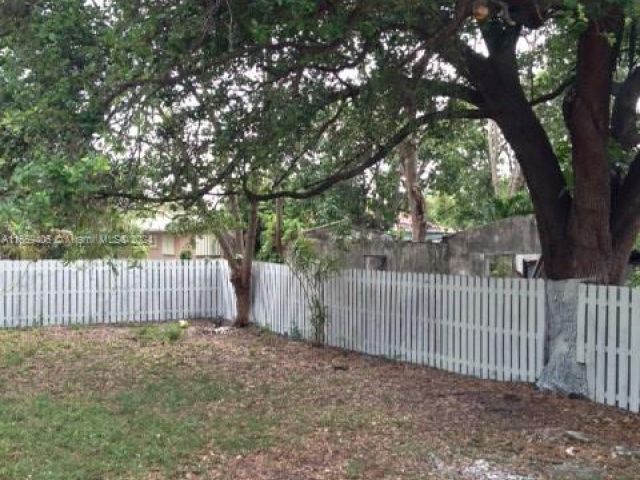 Продажа дома по адресу 530 NW 53rd St - фото 5741966