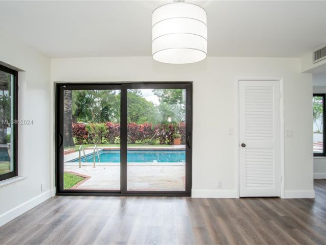 Продажа дома по адресу 4020 SW 129th Ave - фото 5831679