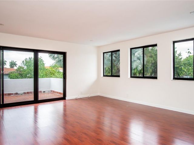 Продажа дома по адресу 4020 SW 129th Ave - фото 5831686