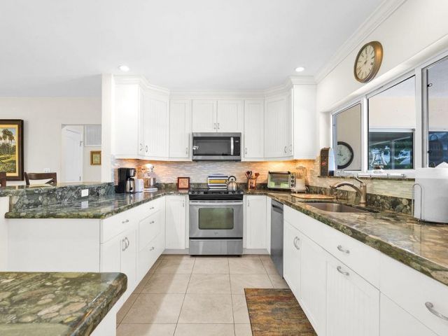 Продажа дома по адресу 1336 SW 10th St - фото 6201447