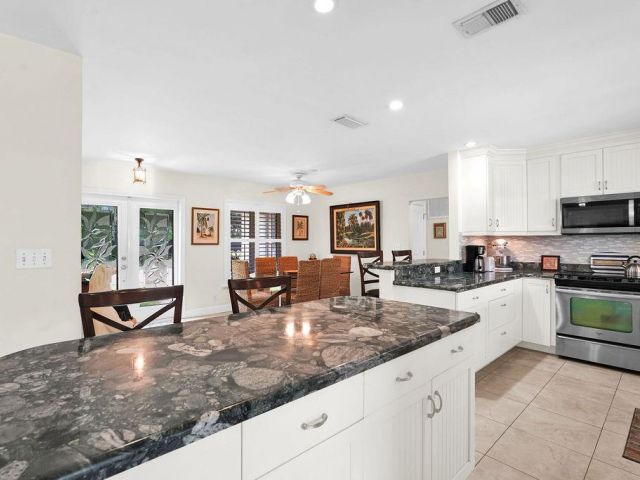 Продажа дома по адресу 1336 SW 10th St - фото 6201450