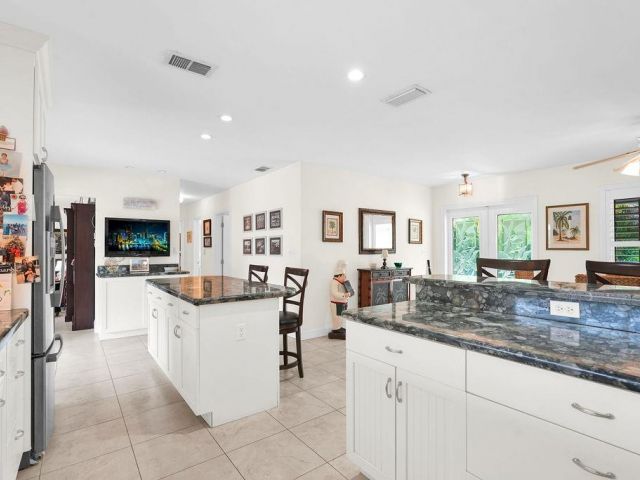 Продажа дома по адресу 1336 SW 10th St - фото 6201452