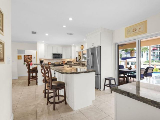 Продажа дома по адресу 1336 SW 10th St - фото 6201453