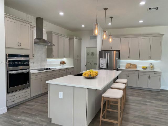 Продажа дома по адресу 24440 SW 209th Pl - фото 5599393