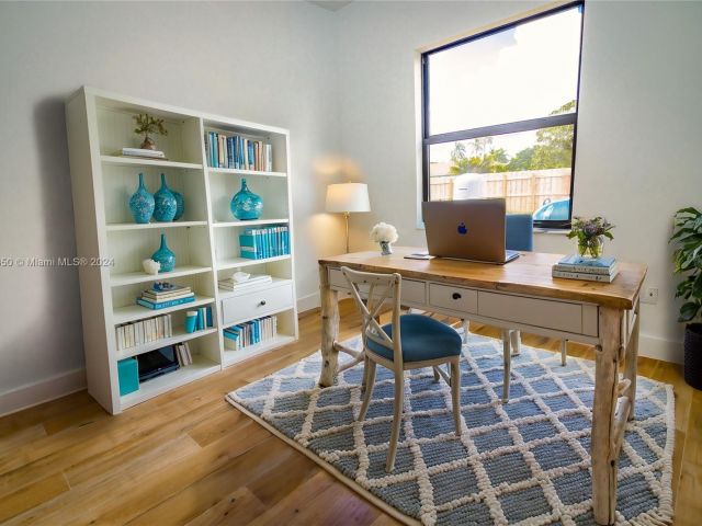 Продажа дома по адресу 24440 SW 209th Pl - фото 5599398