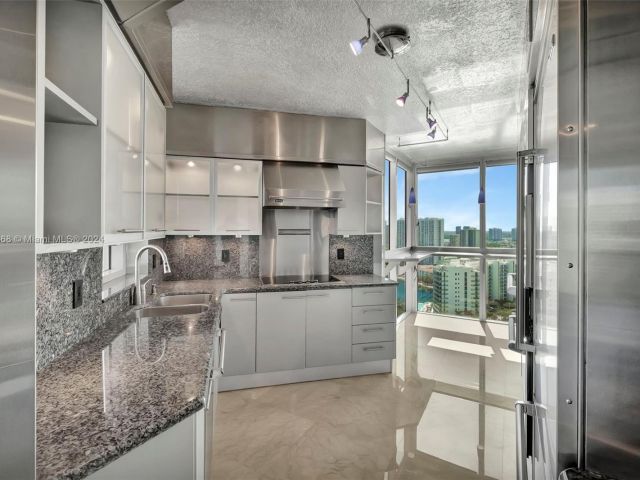 Продажа квартиры #2708 - фото 5687020