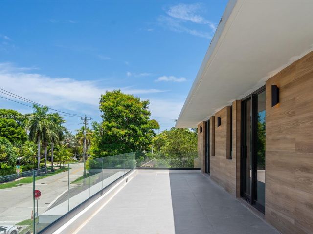 Продажа дома по адресу 4430 Nautilus Dr - фото 7522099