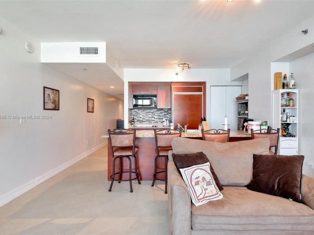 Продажа квартиры #4709 - фото 6185922