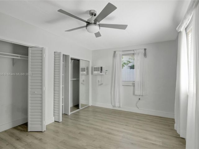 Продажа дома по адресу 1359 SW 11th St - фото 6190413