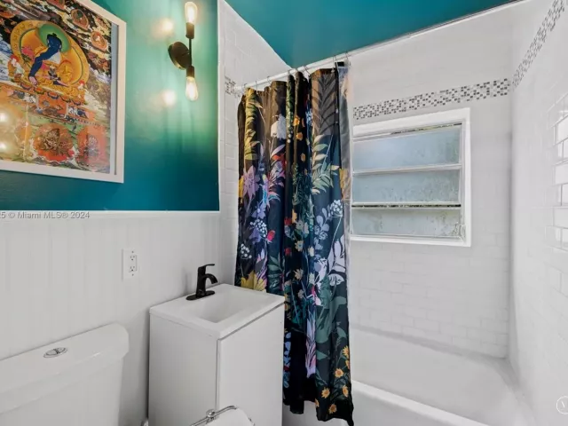 Продажа дома по адресу 901 NE 16th Pl - фото 5728743