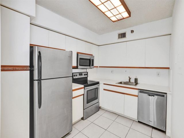 Продажа квартиры #1811 - фото 5690145