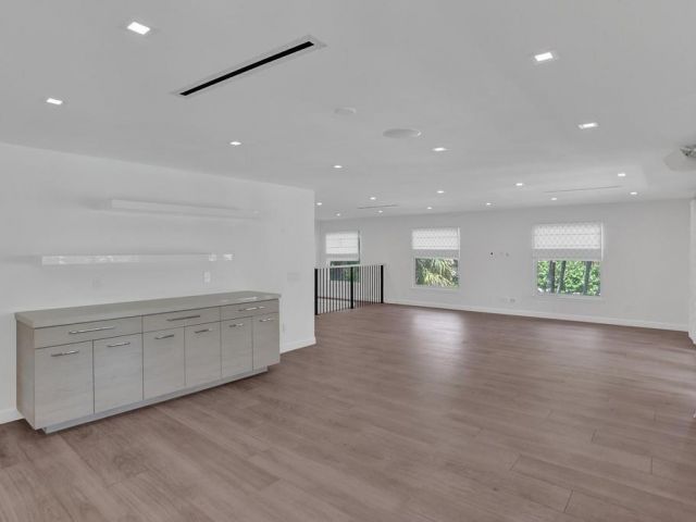 Продажа дома по адресу 109 SE Olive Way - фото 5730996