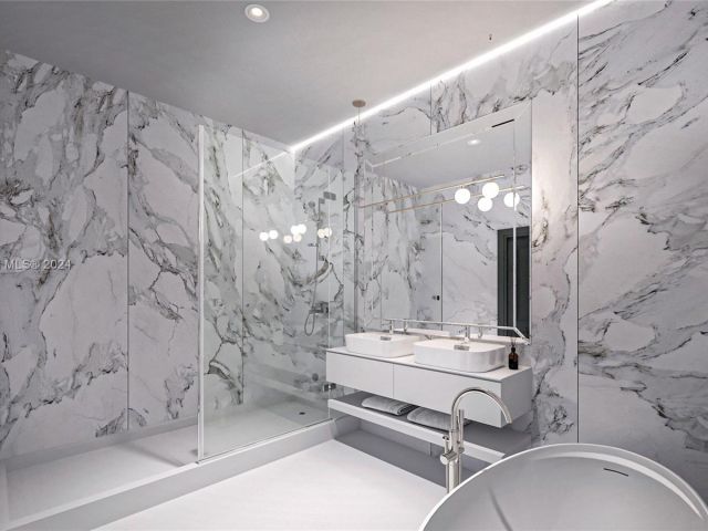 Продажа дома по адресу 3222 NE 7th St 2 - фото 5544499