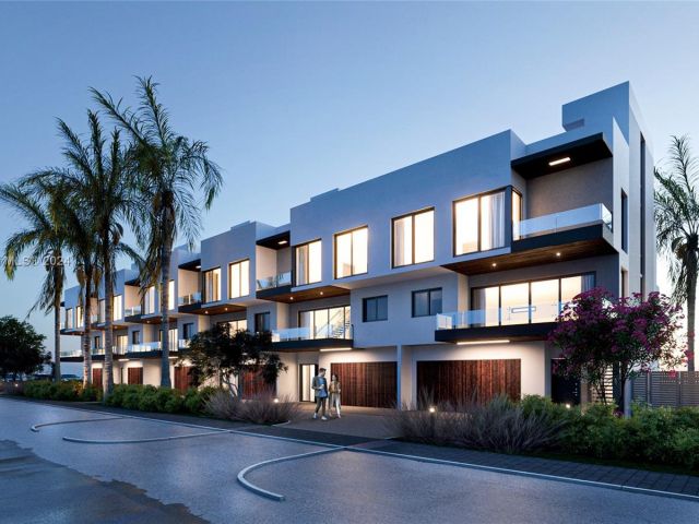 Продажа дома по адресу 3222 NE 7th St 2 - фото 5544510