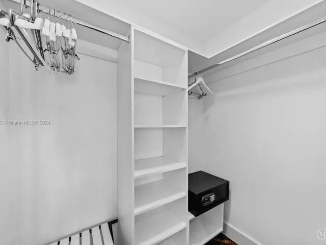 Продажа квартиры #1406 - фото 5626703