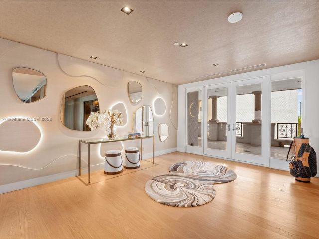 Продажа квартиры #5242 - фото 5693015