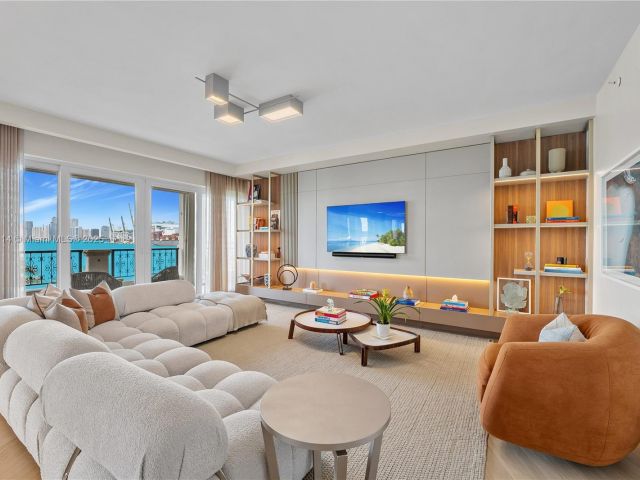 Продажа квартиры #5242 - фото 5693026