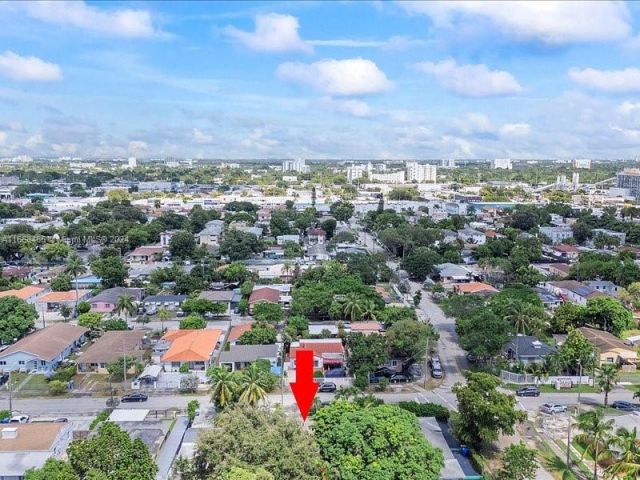 Продажа дома по адресу 1810 NW 16th Ter - фото 5730710