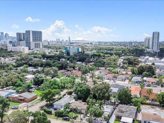 Продажа дома по адресу 1810 NW 16th Ter - фото 5730713