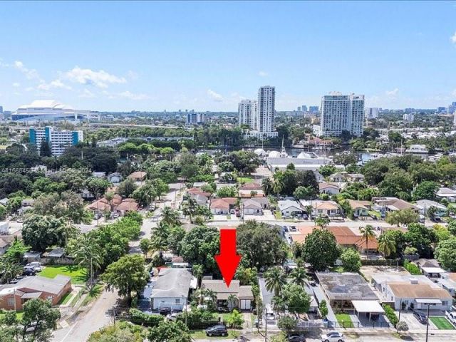 Продажа дома по адресу 1810 NW 16th Ter - фото 5730715