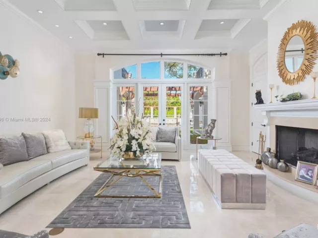 Продажа дома по адресу 5225 Fairchild Way - фото 5560597