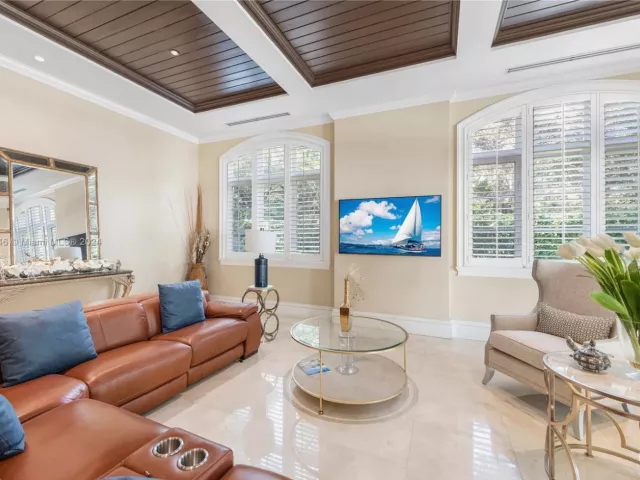 Продажа дома по адресу 5225 Fairchild Way - фото 5560590