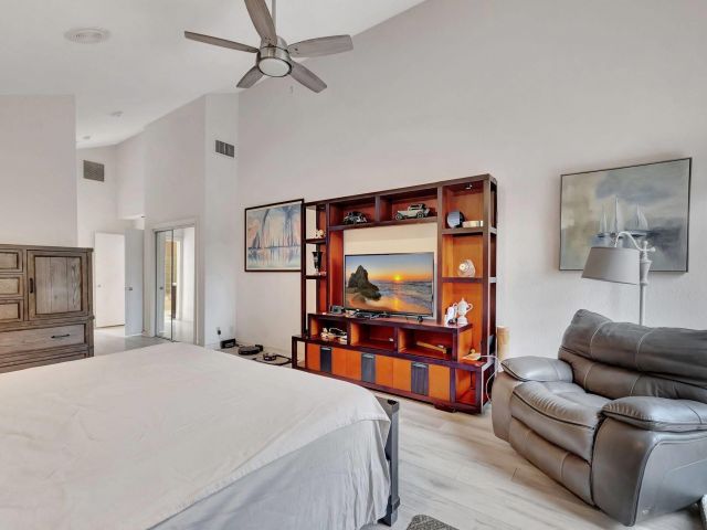 Продажа дома по адресу 10201 Spyglass Way - фото 5821080