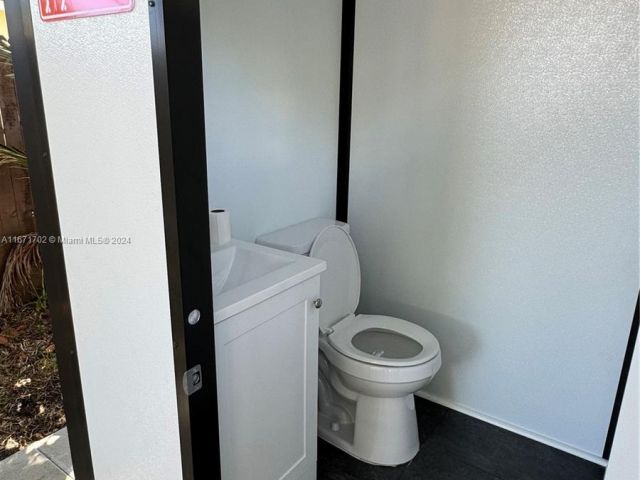 Продажа дома по адресу 1829 NE 176th St - фото 5581254