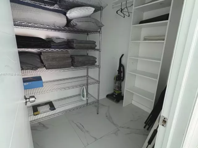 Продажа дома по адресу 1829 NE 176th St - фото 5581259