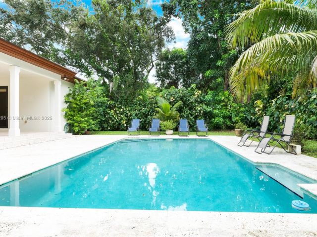 Продажа дома по адресу 8240 SW 98th St - фото 6260851