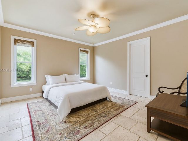 Продажа дома по адресу 8240 SW 98th St - фото 6260861