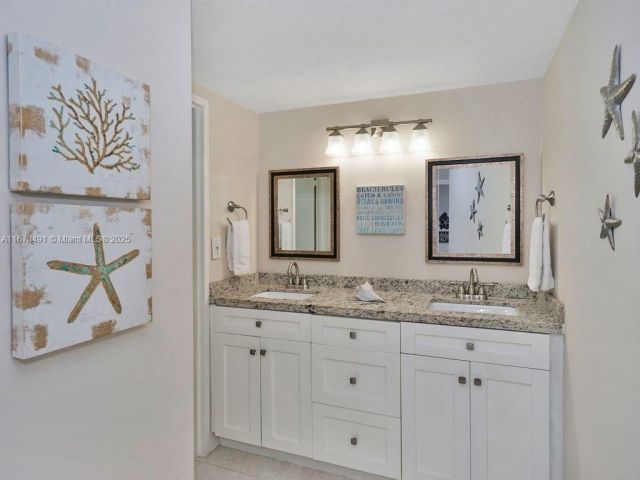 Продажа квартиры #1216 - фото 7514357