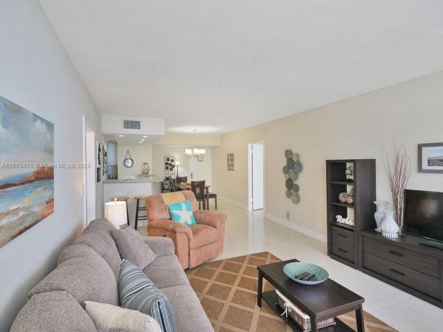 Продажа квартиры #1216 - фото 7514359