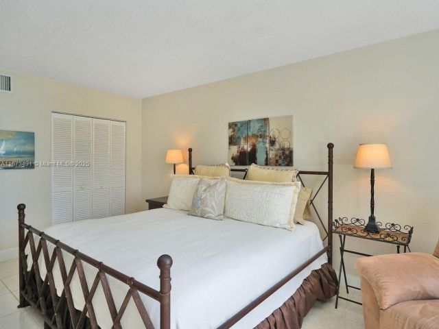 Продажа квартиры #1216 - фото 7514361