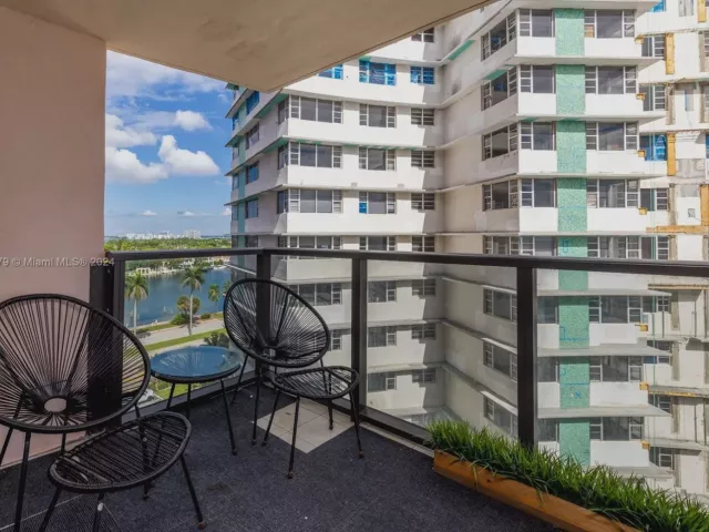 Продажа квартиры #1114 - фото 6840128