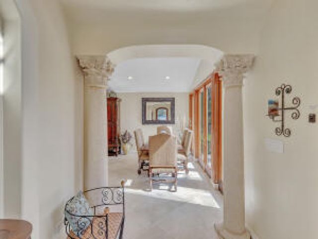 Продажа дома по адресу 462 NE 21st Avenue (N. Ocean Drive) - фото 6381845