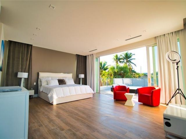 Продажа дома по адресу 3325 NE 18TH - фото 6056749